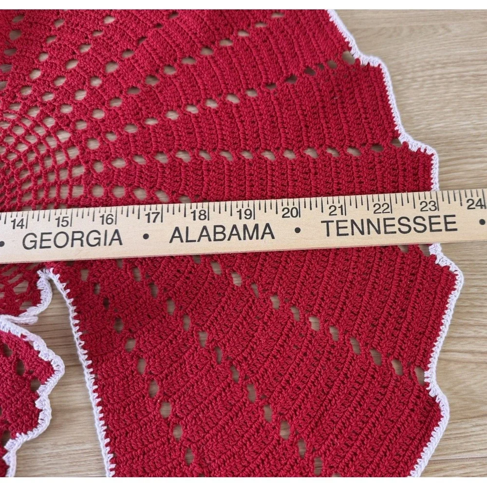 Handmade Christmas Crochet Table Runner Red White Spiral Mercerized Cotton 23in
